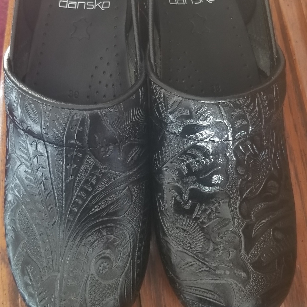 NEW (without box) Dansko nursing clogs.